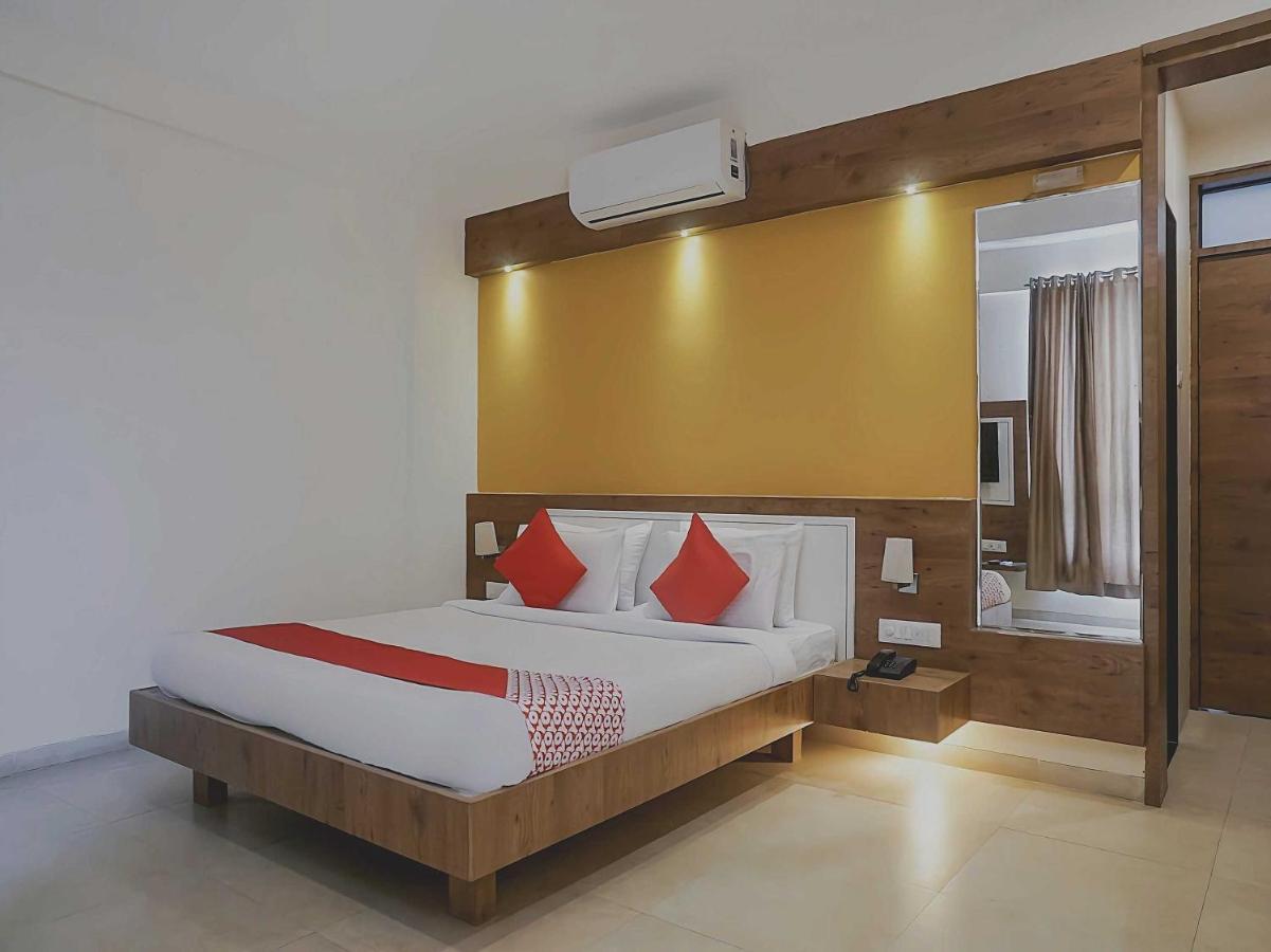 Collection O Sanskruti Resort Shirdi Buitenkant foto
